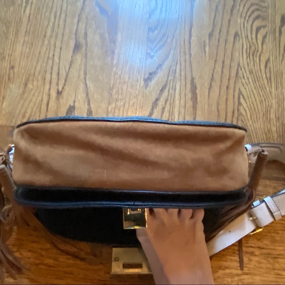 Unique tri-colored Neiman Marcus shoulder bag - black, brown, and cream leather - Picture 11 of 16